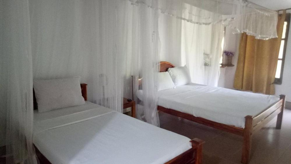 New Roy Guest House Kalkudah  Dış mekan fotoğraf
