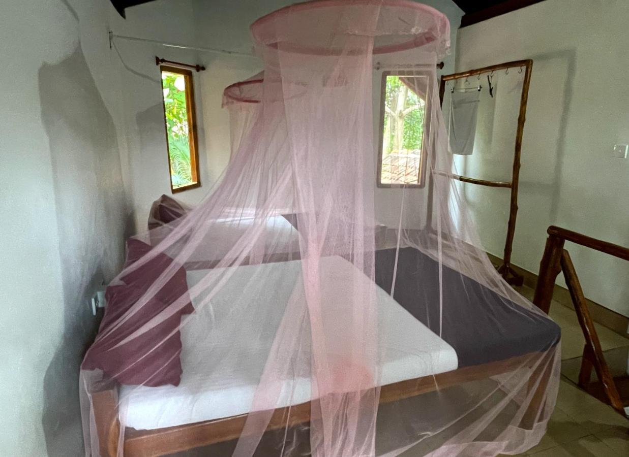 New Roy Guest House Kalkudah  Dış mekan fotoğraf
