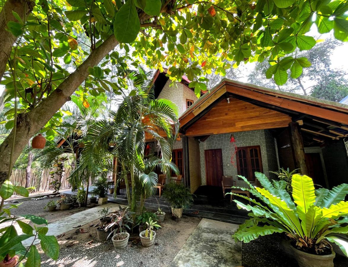 New Roy Guest House Kalkudah  Dış mekan fotoğraf