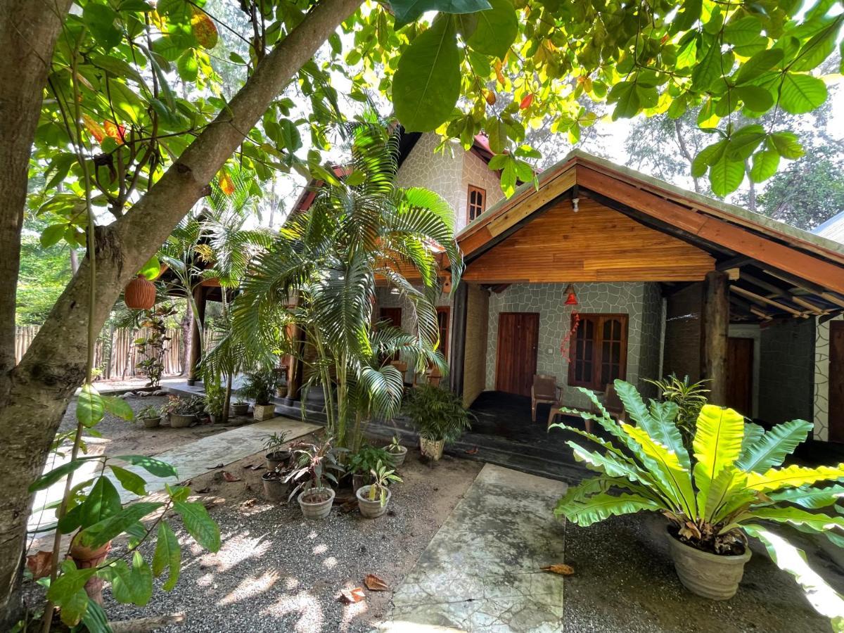 New Roy Guest House Kalkudah  Dış mekan fotoğraf