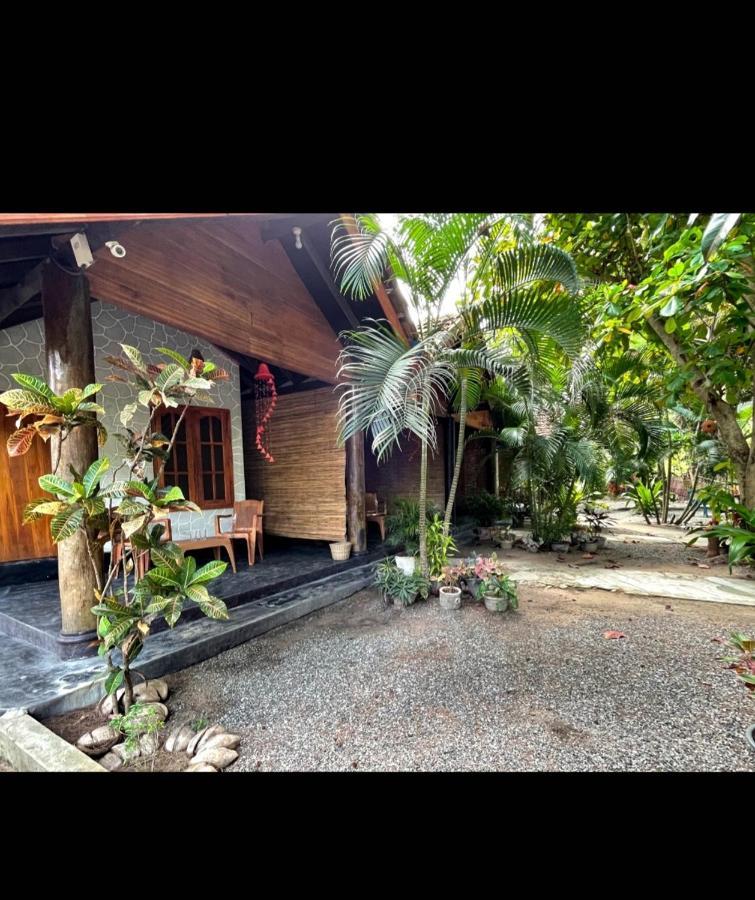 New Roy Guest House Kalkudah  Dış mekan fotoğraf